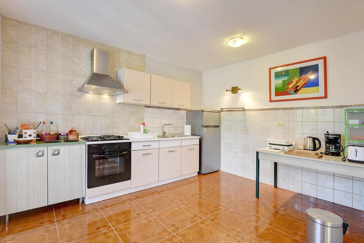 Apartment Milat Баньоле Екстериор снимка